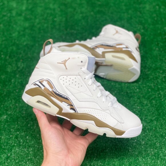 Nike Jumpman MVP Mid Mens Basketball Shoes White FQ8337-121 VNDS Size 6